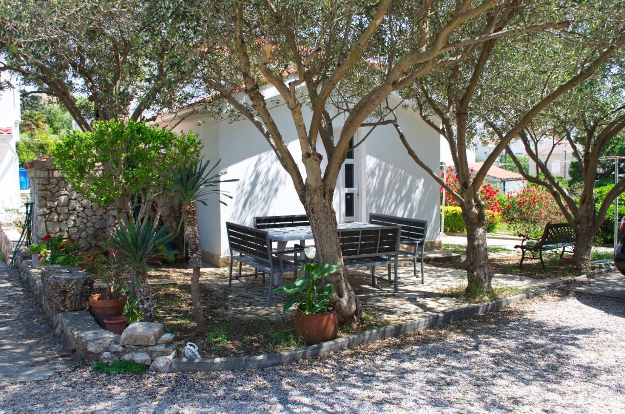 Apartments Marea Novalja Exterior photo