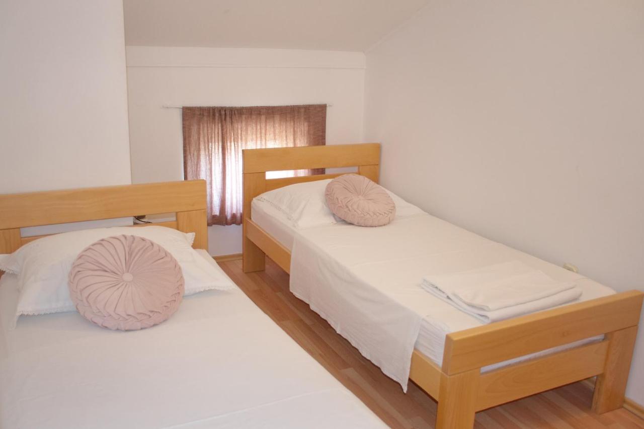 Apartments Marea Novalja Exterior photo