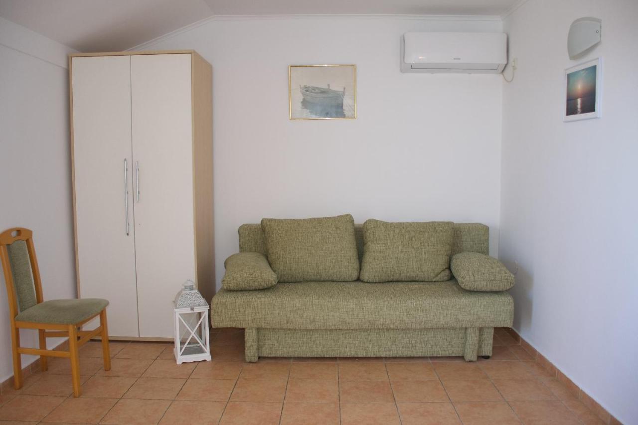 Apartments Marea Novalja Exterior photo